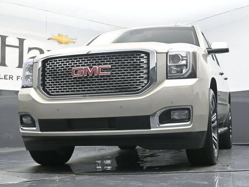 Used 2017 GMC Yukon Denali w/ Open Road Package AWD/4WD image 60
