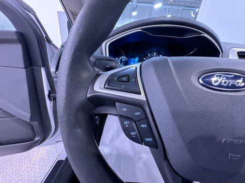Used 2014 Ford Fusion SE FWD image 20