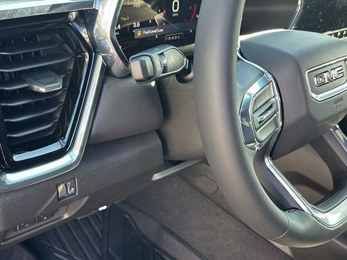 New 2026 GMC Canyon Elevation w/ Convenience Package image 24