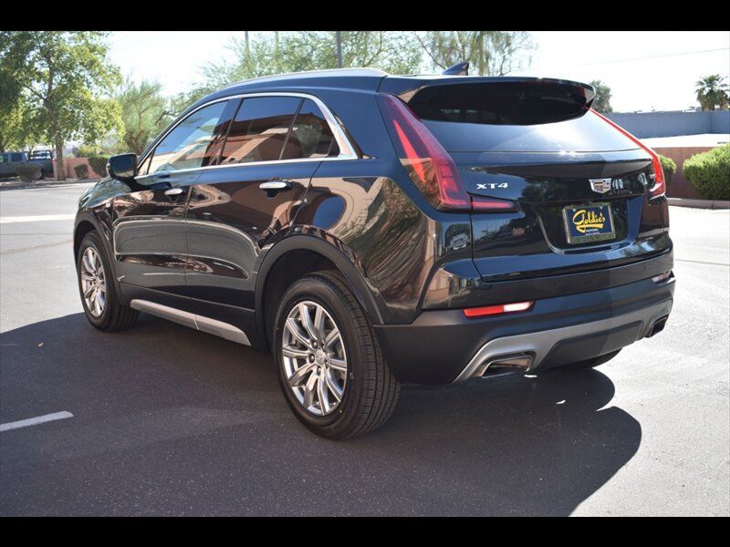 Used 2023 Cadillac XT4 Premium Luxury FWD image 6