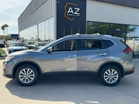 Used 2018 Nissan Rogue SV AWD/4WD image 9