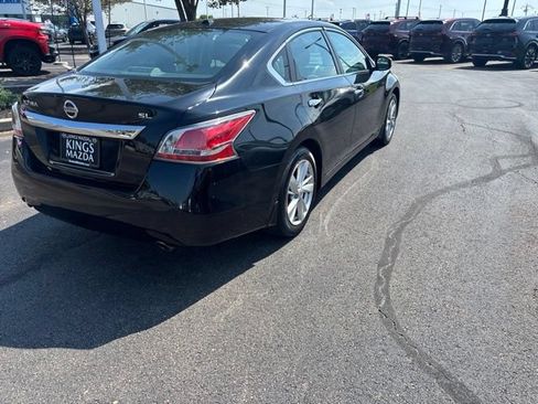 Used 2015 Nissan Altima 2.5 SL w/ Technology Package FWD image 3