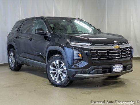 Used 2025 Chevrolet Equinox LT AWD/4WD image 2