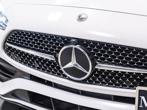 Used 2023 Mercedes-Benz C 300 Sedan image 13
