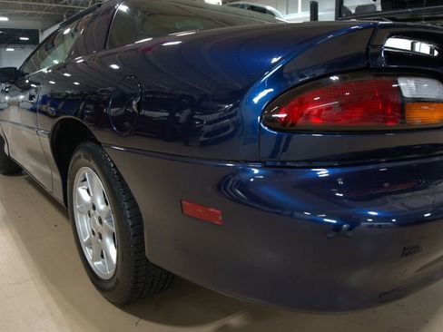 Used 2001 Chevrolet Camaro LT w/ Preferred Equipment Group 1 image 16