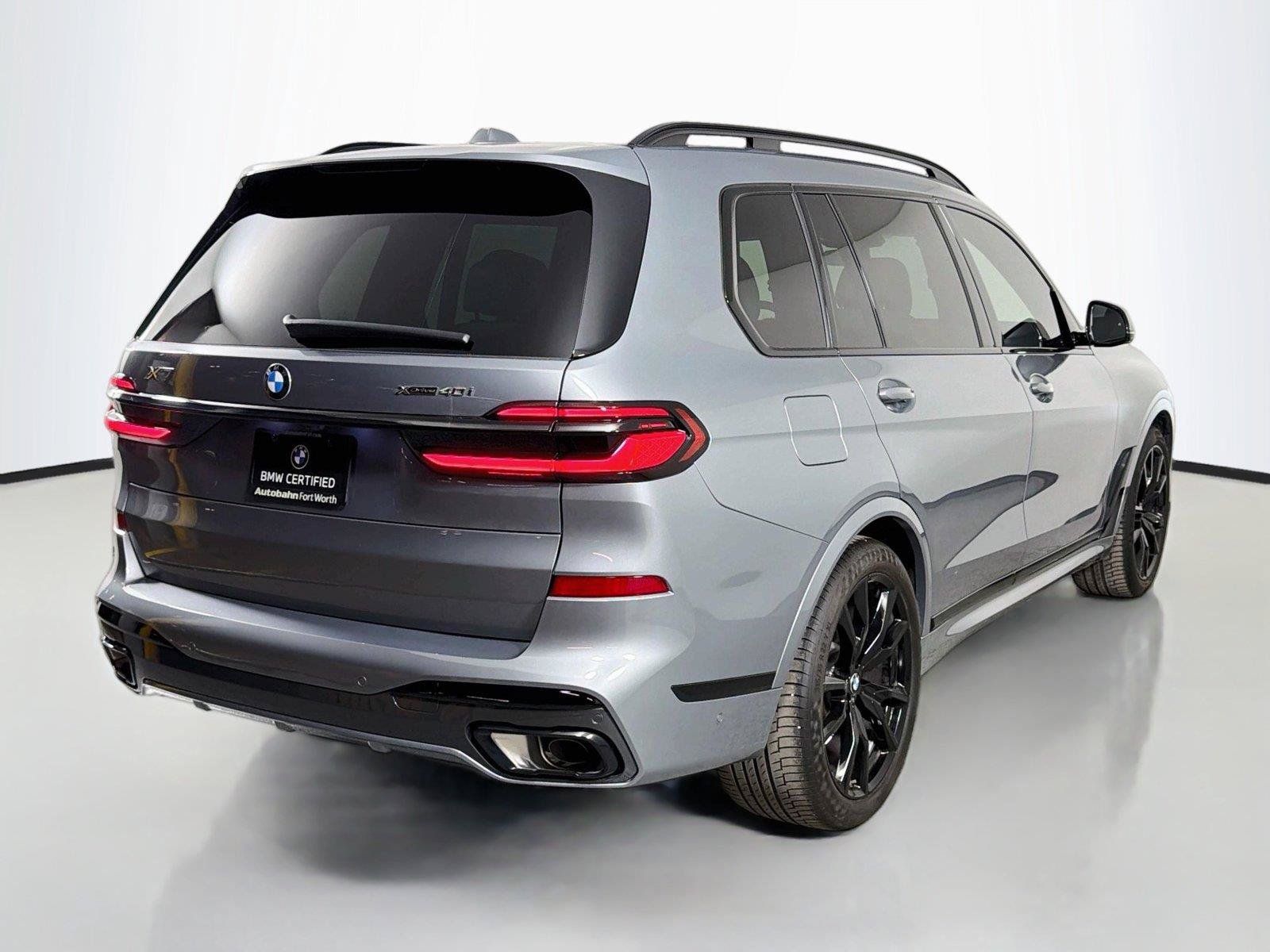 Used 2026 BMW X7 xDrive40i w/ M Sport Package AWD/4WD image 5