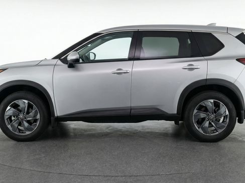 Used 2025 Nissan Rogue SV image 5