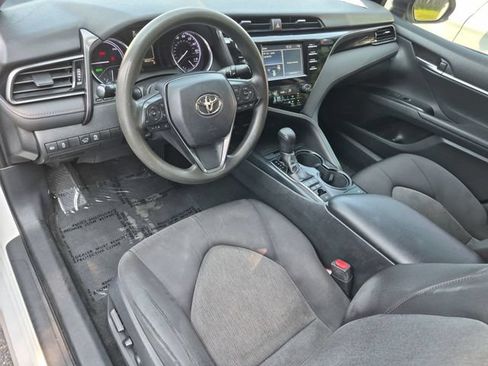 Used 2019 Toyota Camry LE FWD image 11