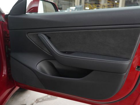 Used 2018 Tesla Model 3 Long Range image 9