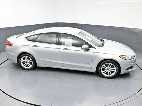 Used 2018 Ford Fusion S image 42