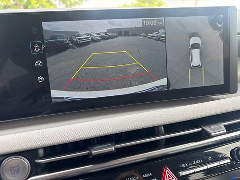 Used 2025 Hyundai Tucson Limited FWD image 15