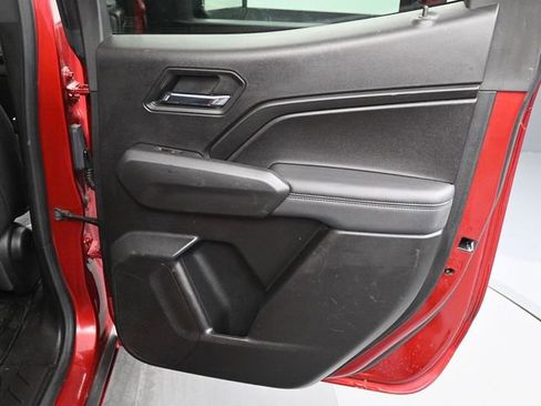 Used 2024 Chevrolet Colorado LT w/ LT Convenience Package II image 20