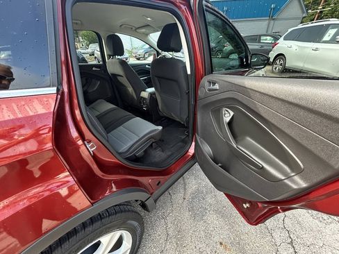 Used 2014 Ford Escape SE w/ Equipment Group 201A FWD image 8