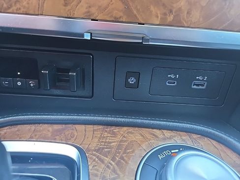 Used 2024 Nissan Armada SL w/ Captain's Chairs Package AWD/4WD image 19