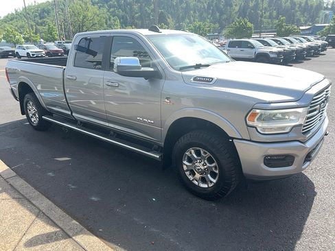 Used 2019 RAM 3500 Laramie AWD/4WD image 2