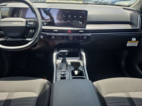 New 2026 Kia Sorento LX FWD image 14