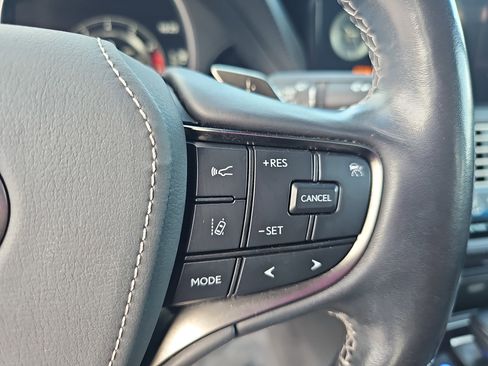 Used 2022 Lexus LS 500 AWD w/ Interior Upgrade Package image 18