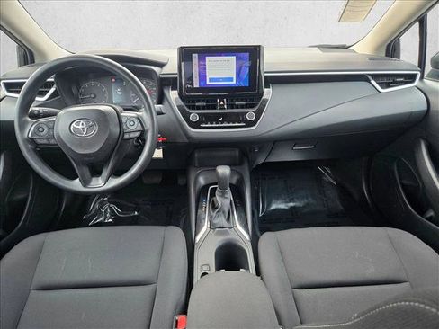 Used 2025 Toyota Corolla LE image 13
