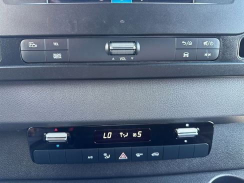 Used 2024 Mercedes-Benz Sprinter 2500 image 29