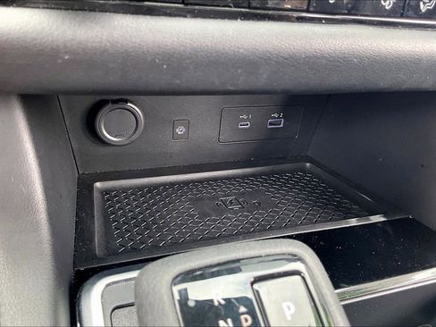 Used 2025 Nissan Pathfinder SL image 15