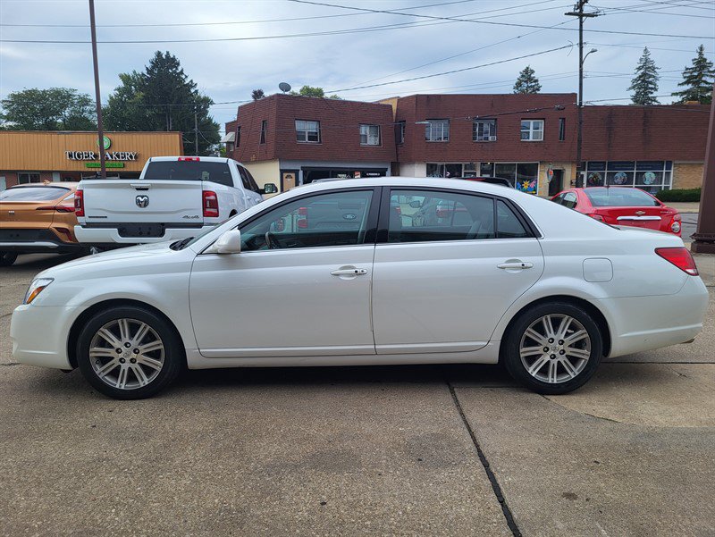 Used 2007 Toyota Avalon Limited FWD image 4
