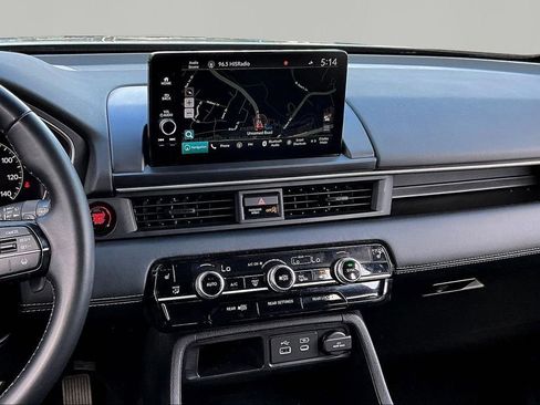 Certified 2025 Honda Pilot Touring image 9