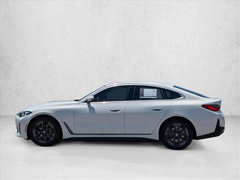Used 2025 BMW i4 eDrive40 RWD image 9