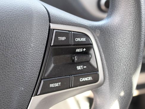 Used 2019 Hyundai Accent SE FWD image 19