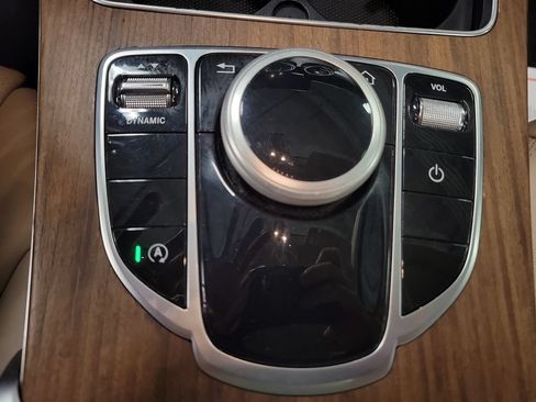 Used 2019 Mercedes-Benz C 300 4MATIC Sedan image 19