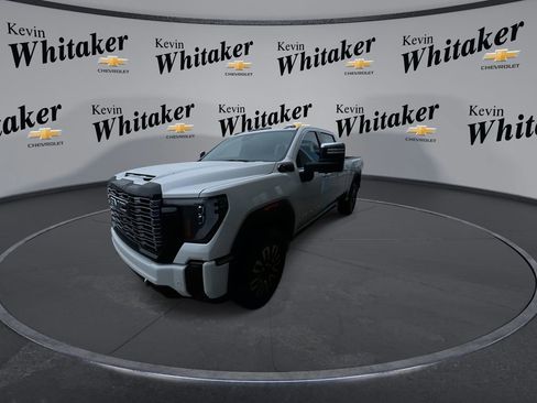 Certified 2025 GMC Sierra 2500 Denali Ultimate image 4