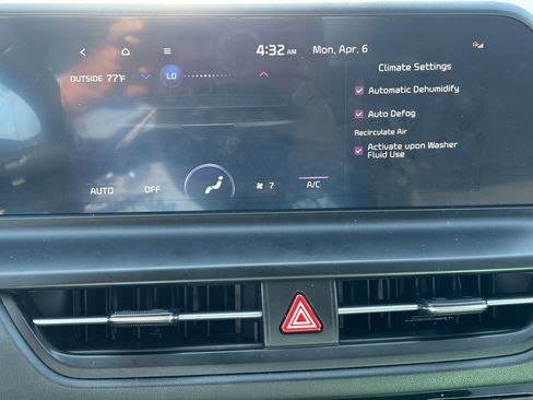 Certified 2024 Kia Seltos SX AWD/4WD image 25
