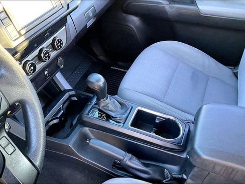 Used 2018 Toyota Tacoma SR image 13