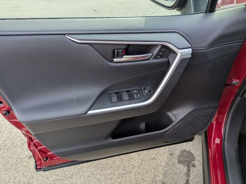 New 2025 Toyota RAV4 Limited image 6