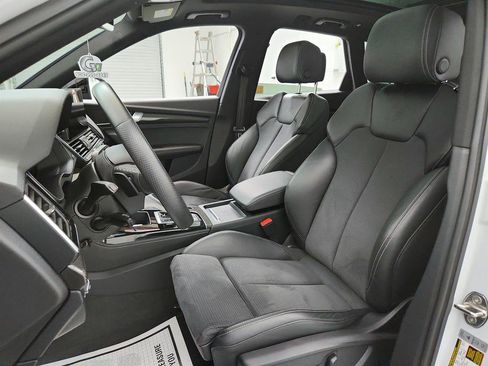 Used 2023 Audi SQ5 Prestige image 14