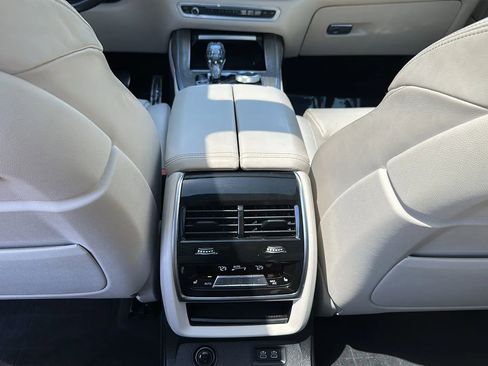 Used 2021 BMW X7 M50i AWD/4WD image 32