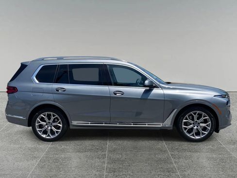 Used 2024 BMW X7 xDrive40i AWD/4WD image 7