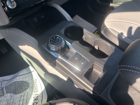 New 2026 Ford Escape SE w/ PHEV Premium Package FWD image 26