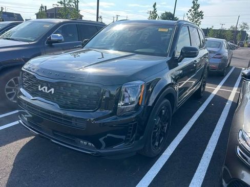 Used 2022 Kia Telluride SX w/ Nightfall Edition Package AWD/4WD image 3