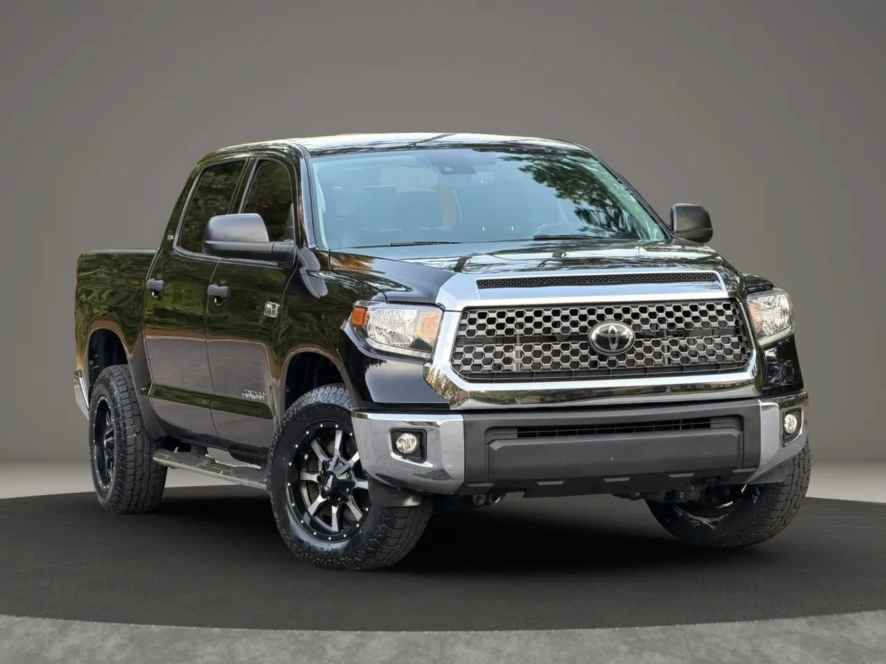 Used 2021 Toyota Tundra SR5 w/ SR5 Leather Package RWD image 3