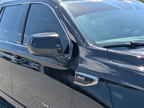Used 2023 GMC Yukon SLE image 11