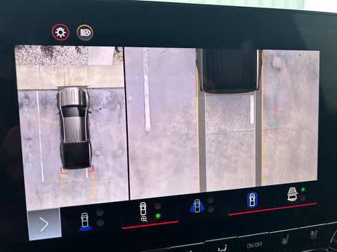 Certified 2024 GMC Canyon AT4X image 32