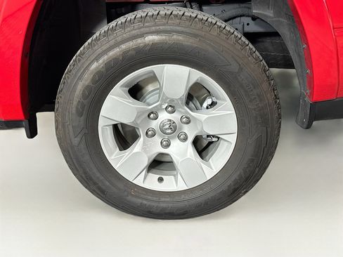 Used 2025 RAM 1500 Big Horn image 11