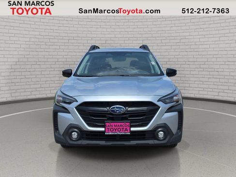 Used 2025 Subaru Outback Onyx Edition XT AWD/4WD image 2