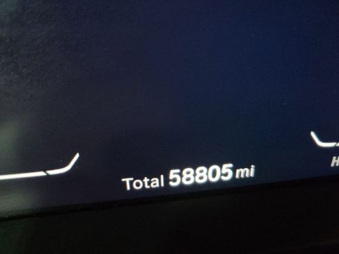 Used 2023 BMW 530e w/ Executive Package image 19