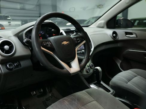 Used 2018 Chevrolet Sonic LT image 13