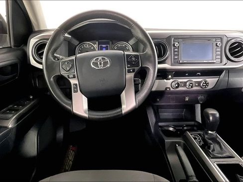 Used 2016 Toyota Tacoma SR5 w/ Towing Package RWD image 6