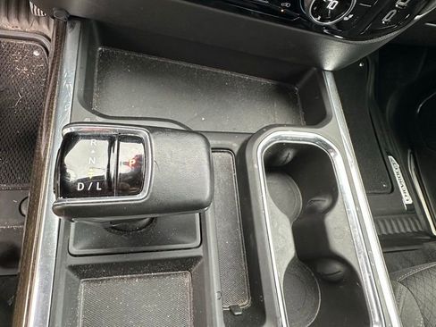 Used 2023 Chevrolet Silverado 1500 RST w/ Redline Edition AWD/4WD image 9