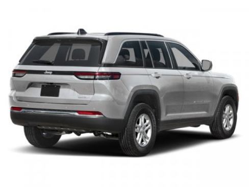 Used 2025 Jeep Grand Cherokee Summit w/ Adv Protech Group IV AWD/4WD image 2