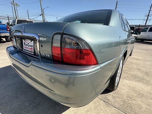 Used 2005 Lincoln LS RWD image 6