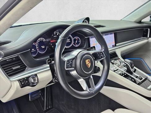 Used 2019 Porsche Panamera GTS AWD/4WD image 9